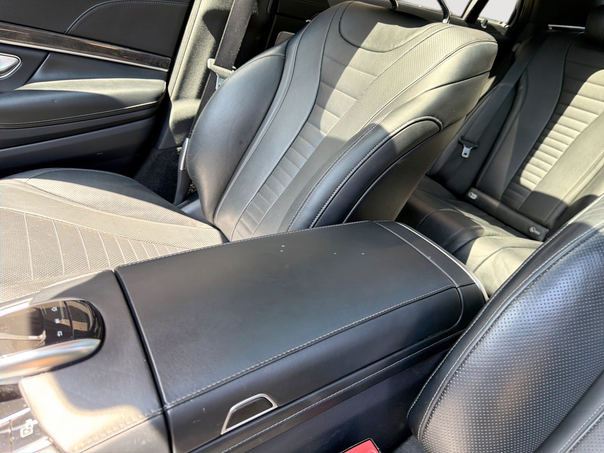 Used 2019 Mercedes-Benz S 560 4MATIC Sedan image 24
