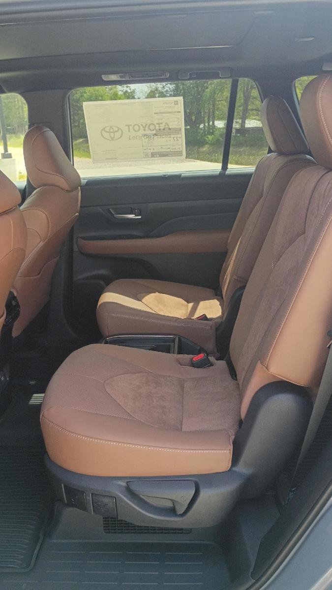 New 2026 Toyota Grand Highlander AWD Hybrid image 13