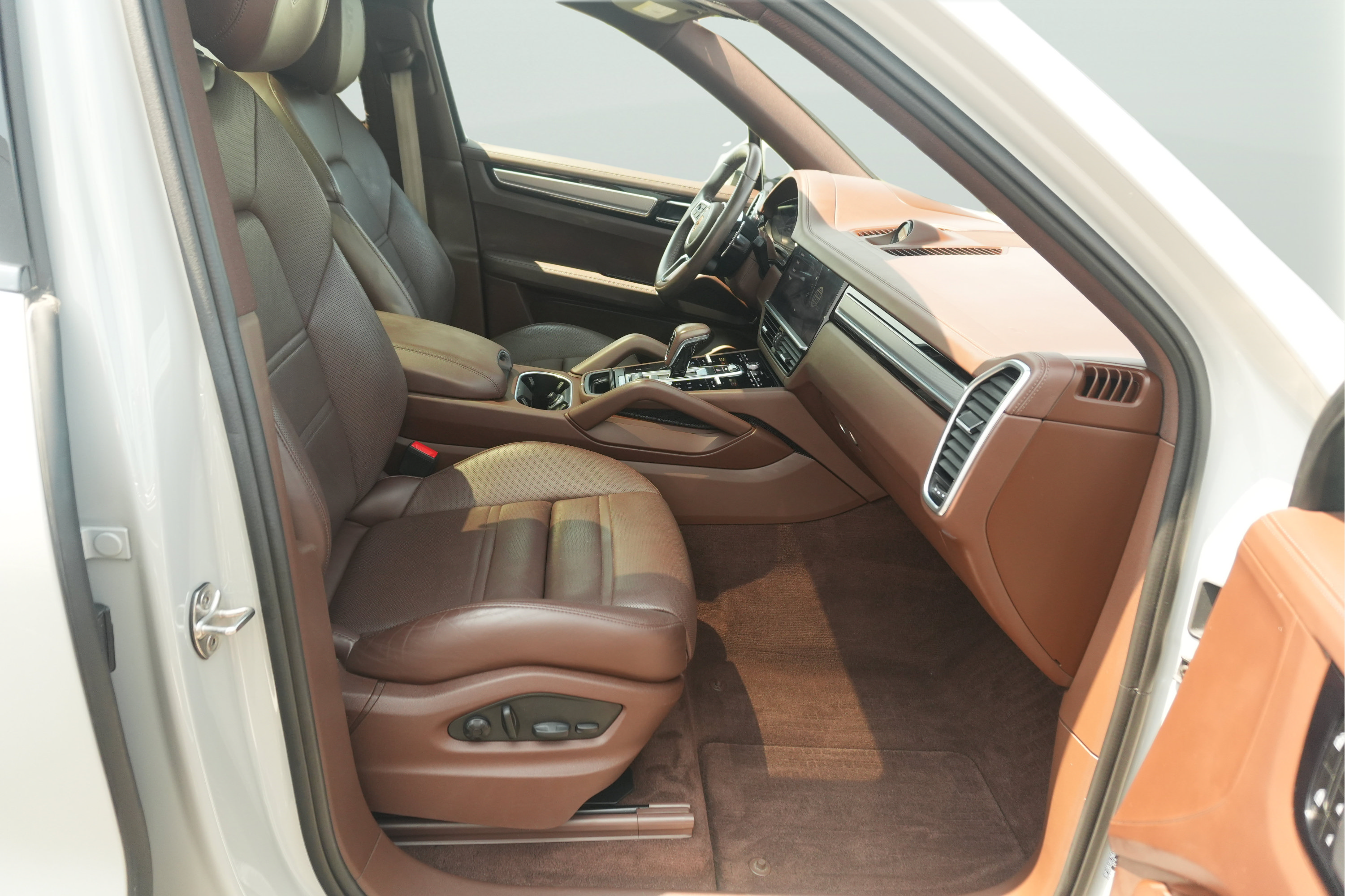 Used 2022 Porsche Cayenne S AWD/4WD image 20