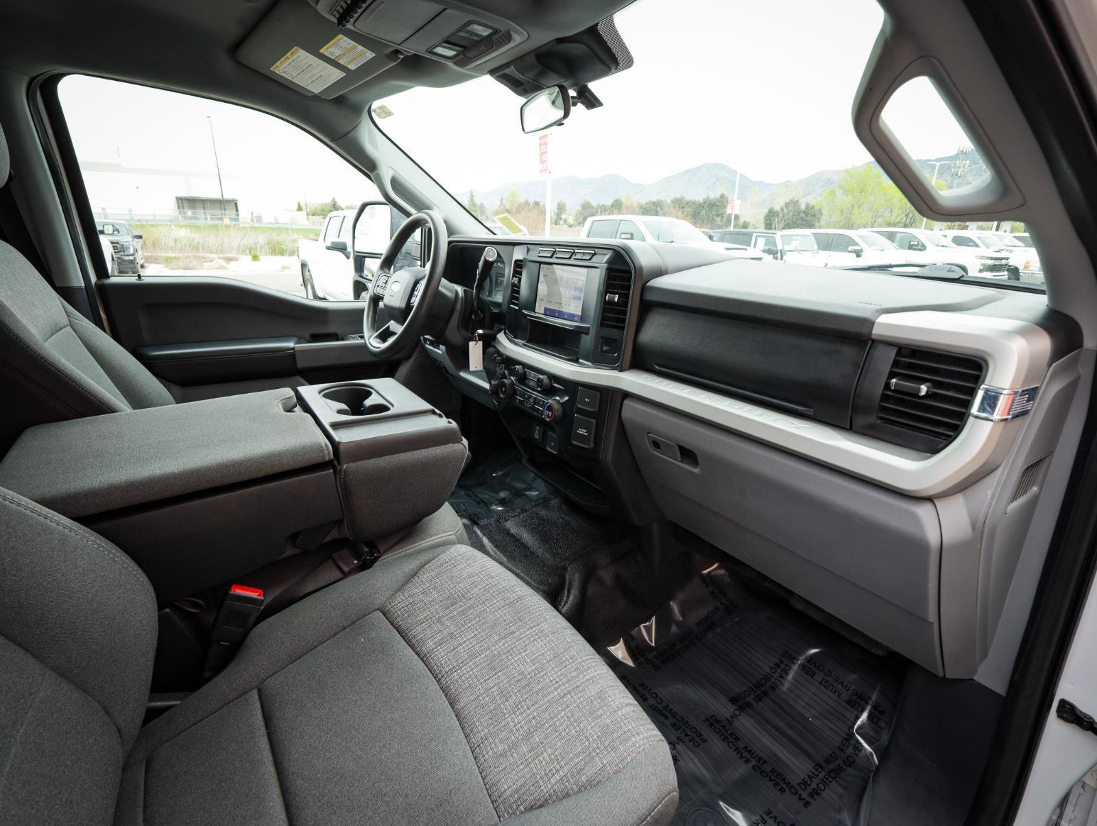 Used 2024 Ford F350 XLT w/ FX4 Off-Road Package AWD/4WD image 22