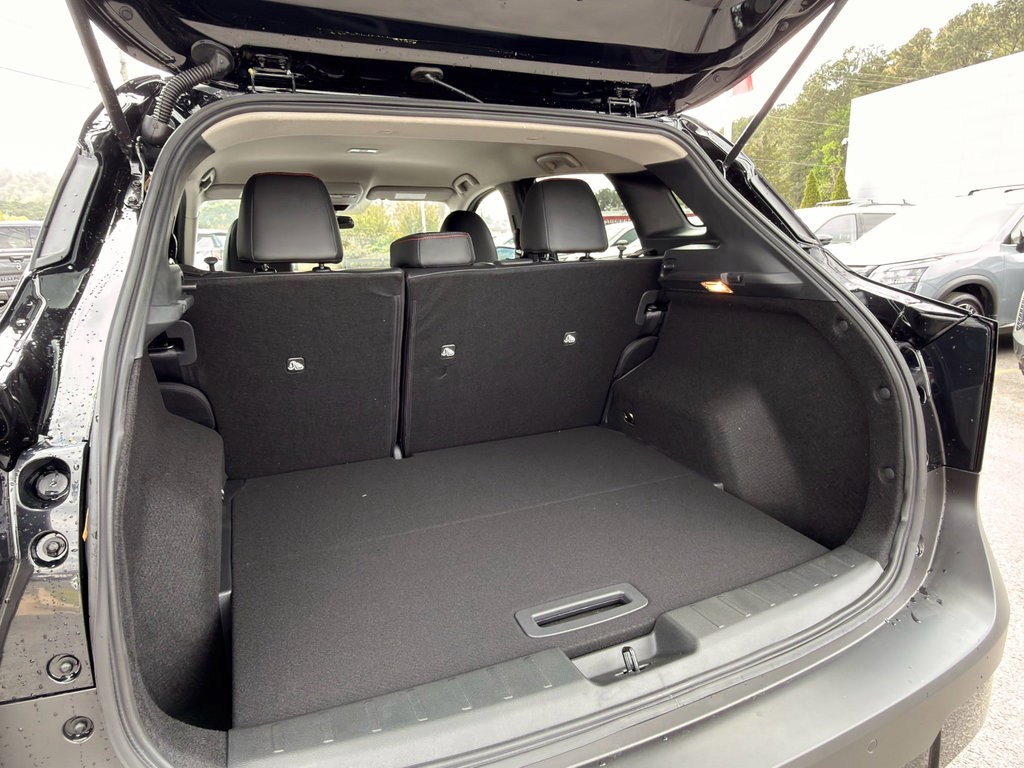 New 2026 Nissan Kicks SR image 24