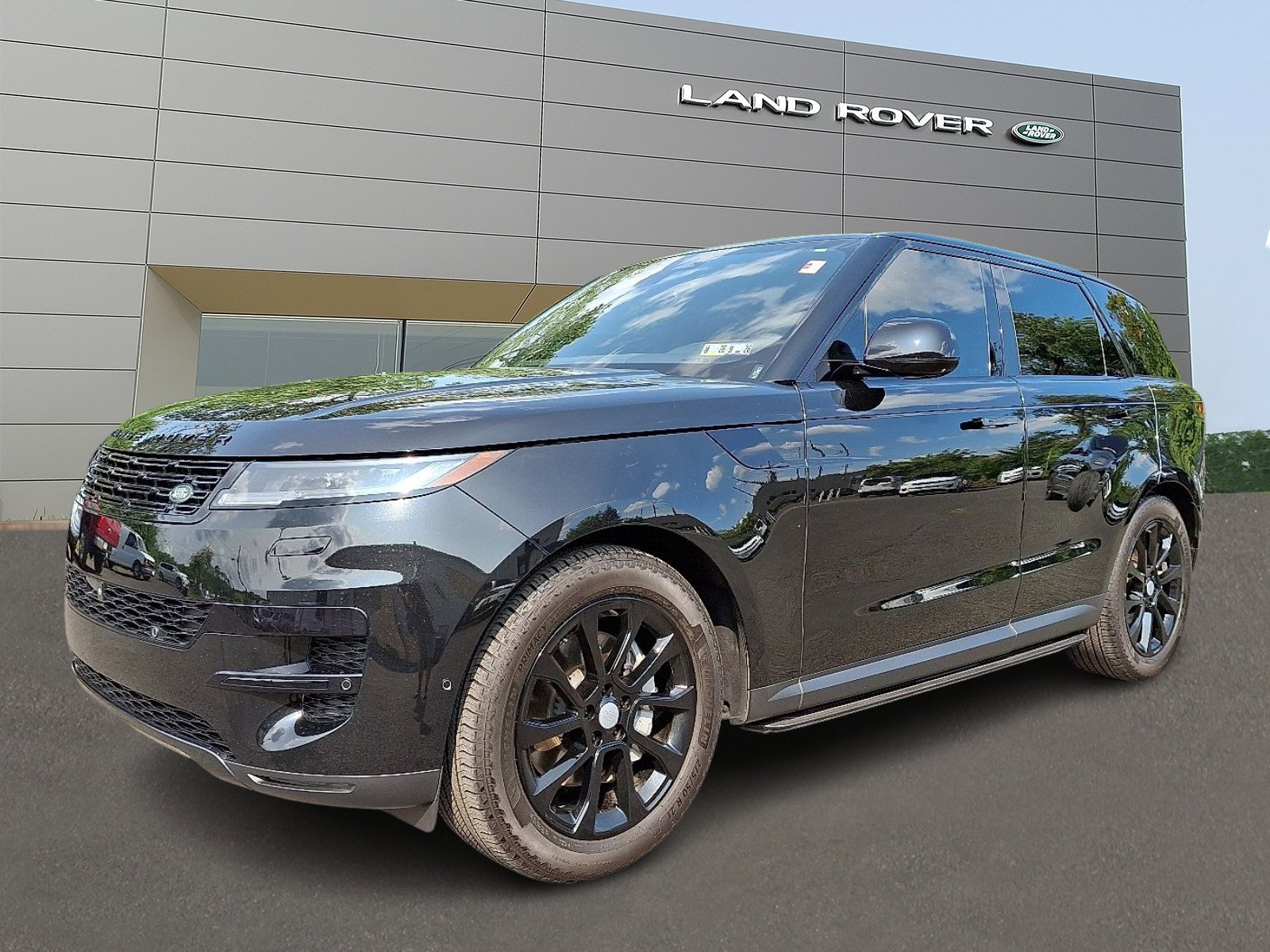 Used 2024 Land Rover Range Rover Sport SE