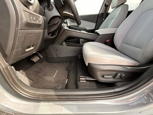 Used 2023 Hyundai Kona Limited w/ Cargo Package image 23