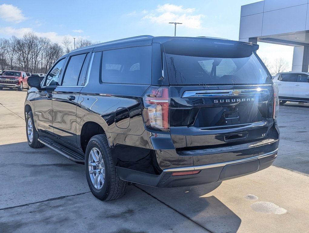 Used 2023 Chevrolet Suburban LT image 8