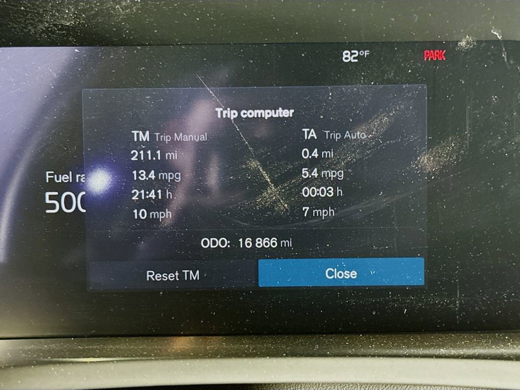 Certified 2025 Volvo XC90 B6 Plus image 12