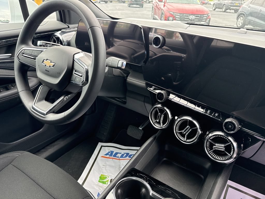 New 2026 Chevrolet Blazer EV LT AWD/4WD image 14