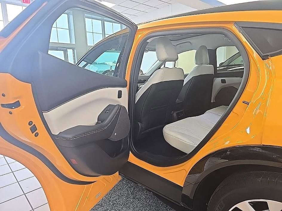 Used 2022 Ford Mustang Mach-E Premium image 29