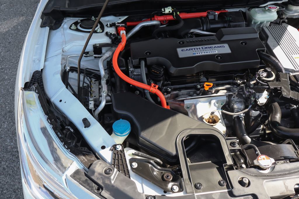 Used 2017 Honda Accord Touring image 12