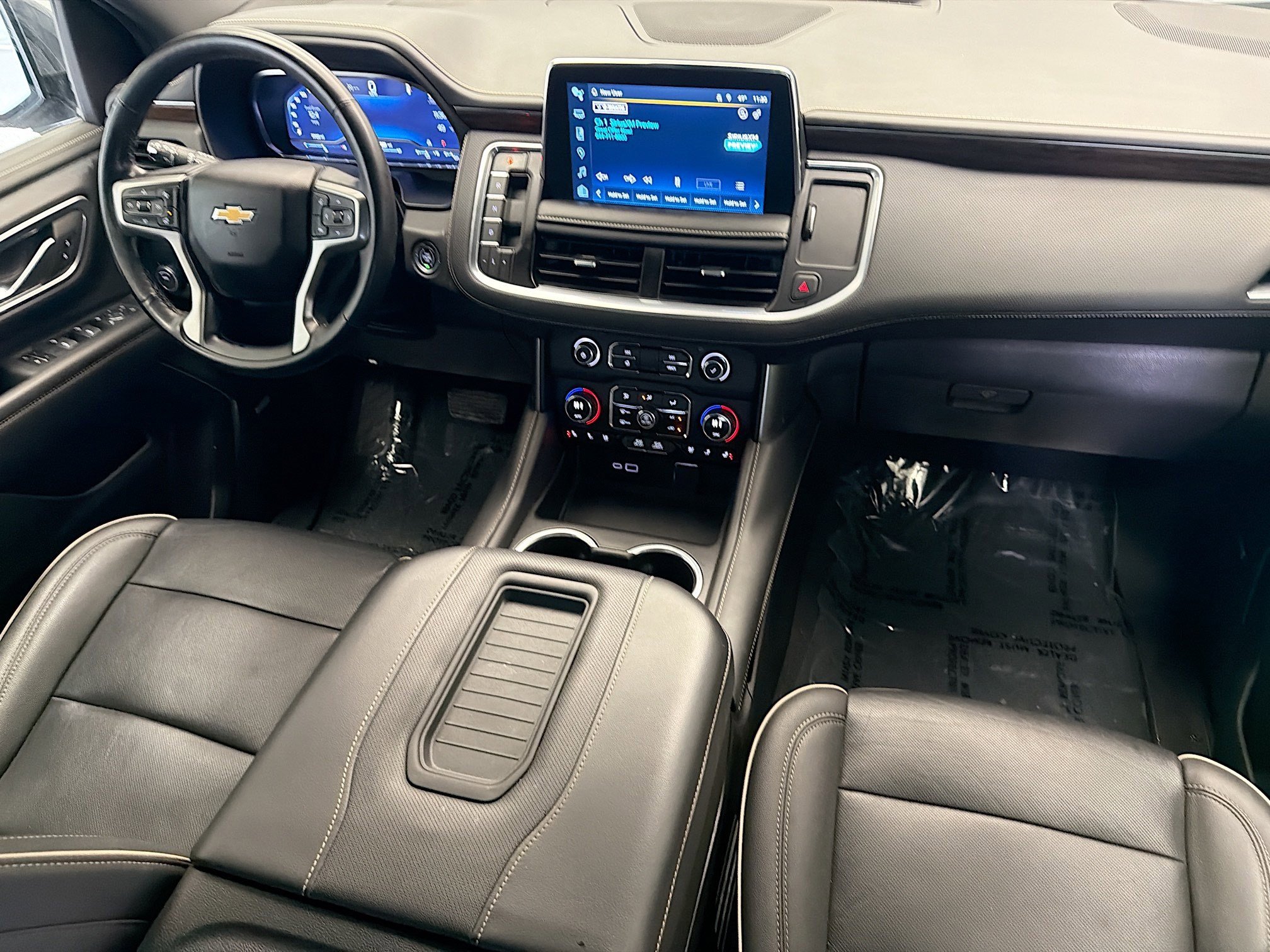 Used 2023 Chevrolet Suburban Premier image 11