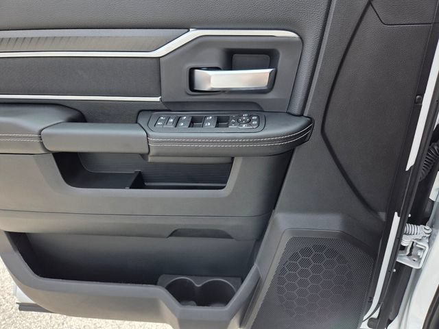 New 2026 RAM 3500 Big Horn AWD/4WD image 24