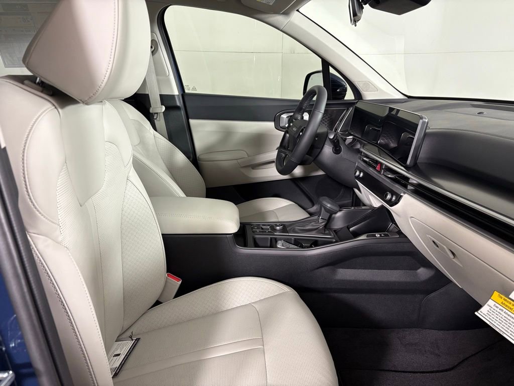 New 2026 Kia Sorento S w/ S Panoramic Sunroof Package image 13