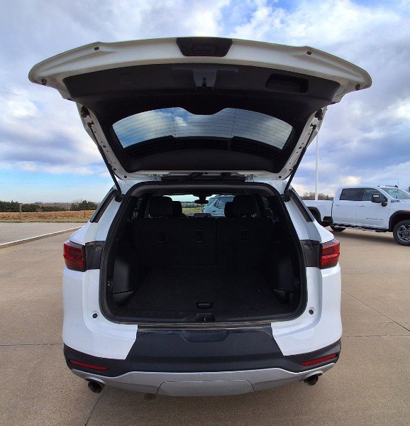 Used 2025 Chevrolet Blazer LT image 9