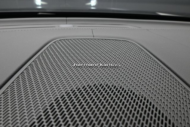 New 2027 Volvo XC60 B5 Ultra AWD/4WD image 30