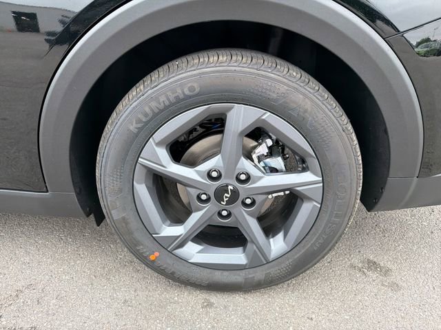New 2026 Kia K4 FWD image 24