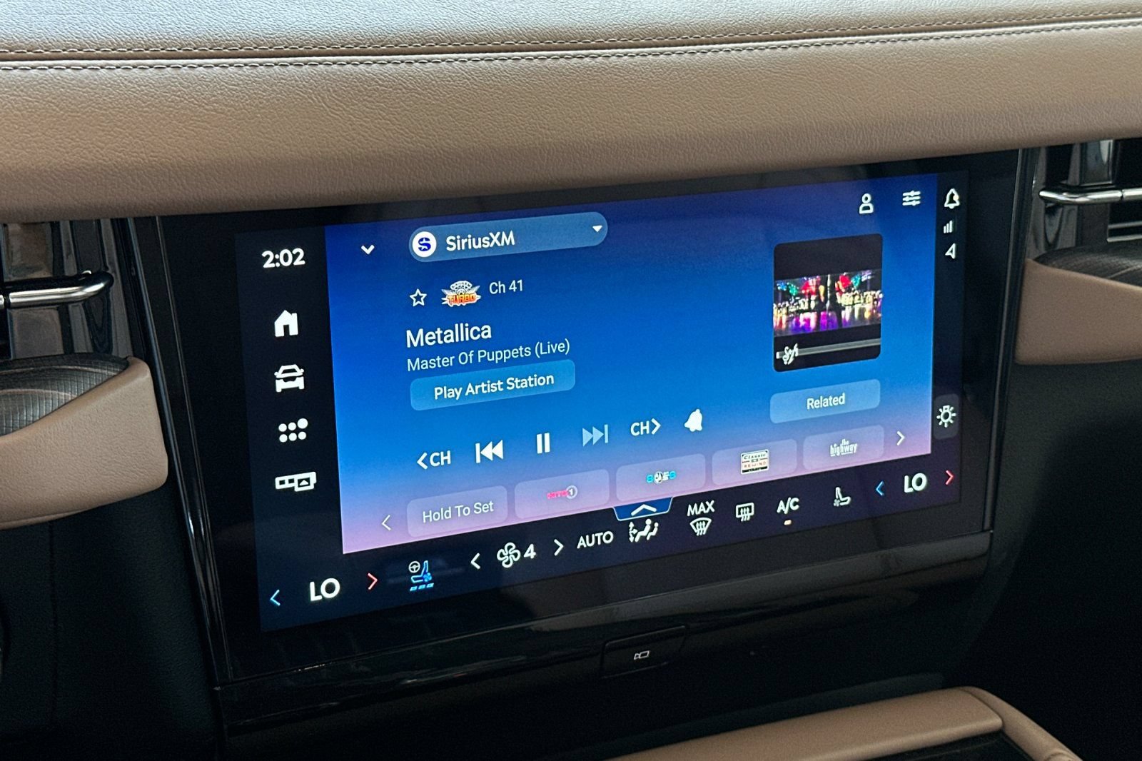 New 2026 Lincoln Navigator L Black Label AWD/4WD image 19