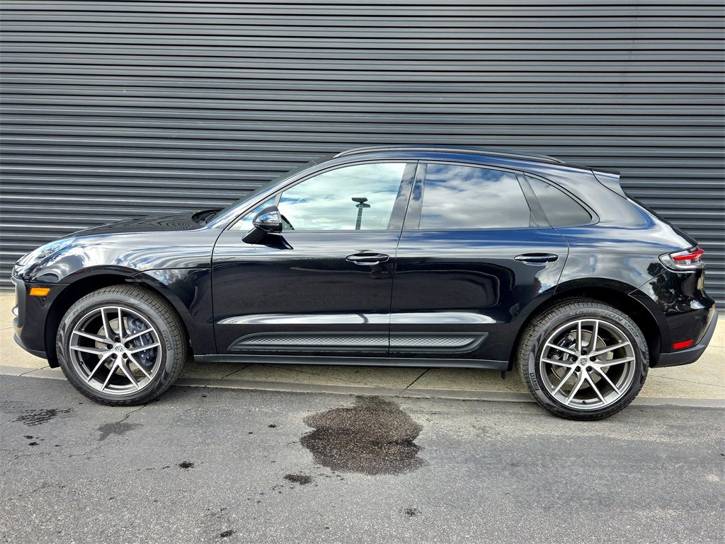 New 2026 Porsche Macan image 2