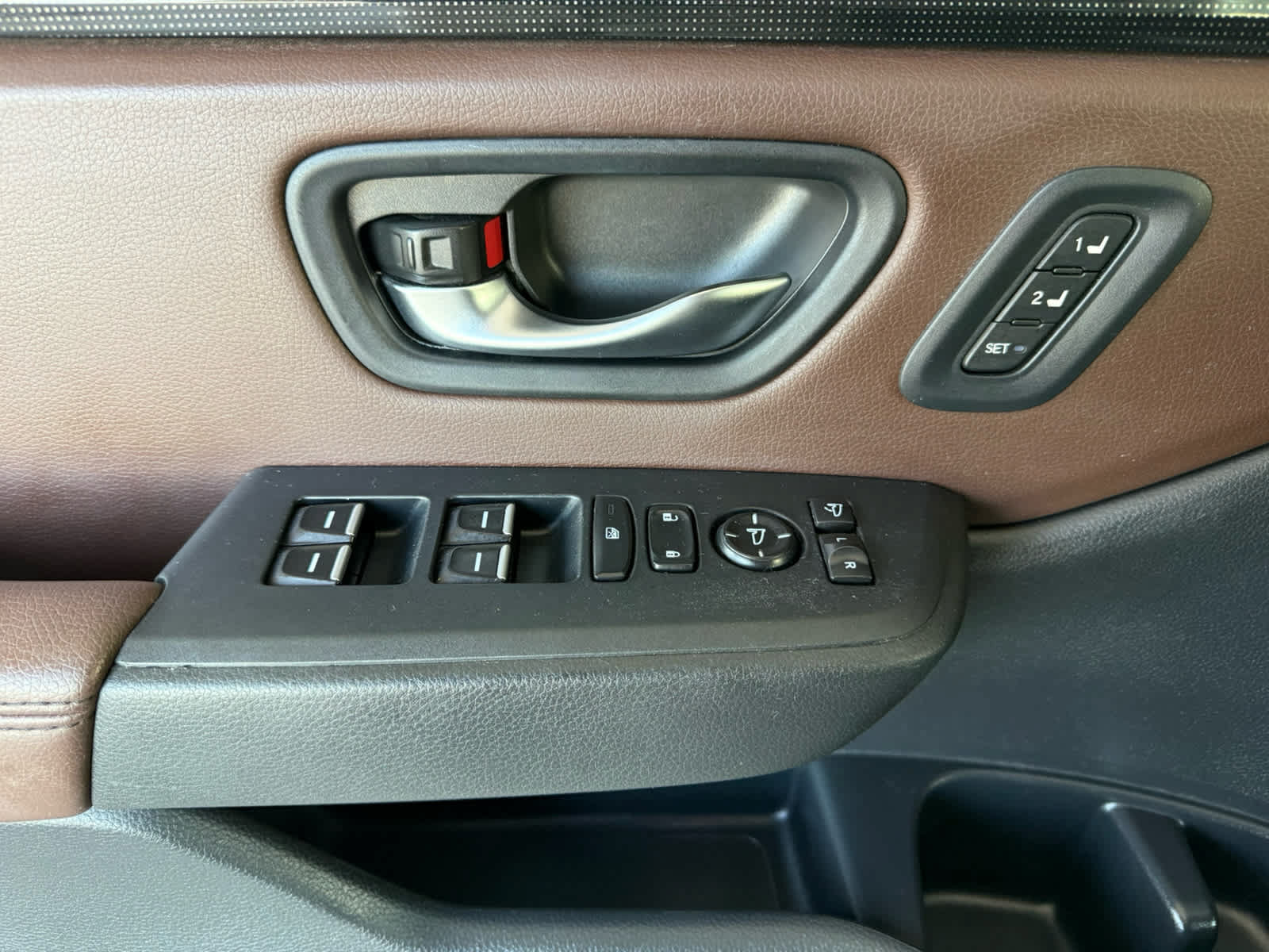 Used 2024 Honda Pilot Elite image 12