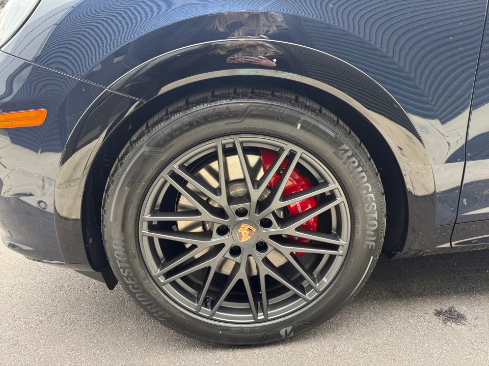 New 2026 Porsche Cayenne GTS image 11