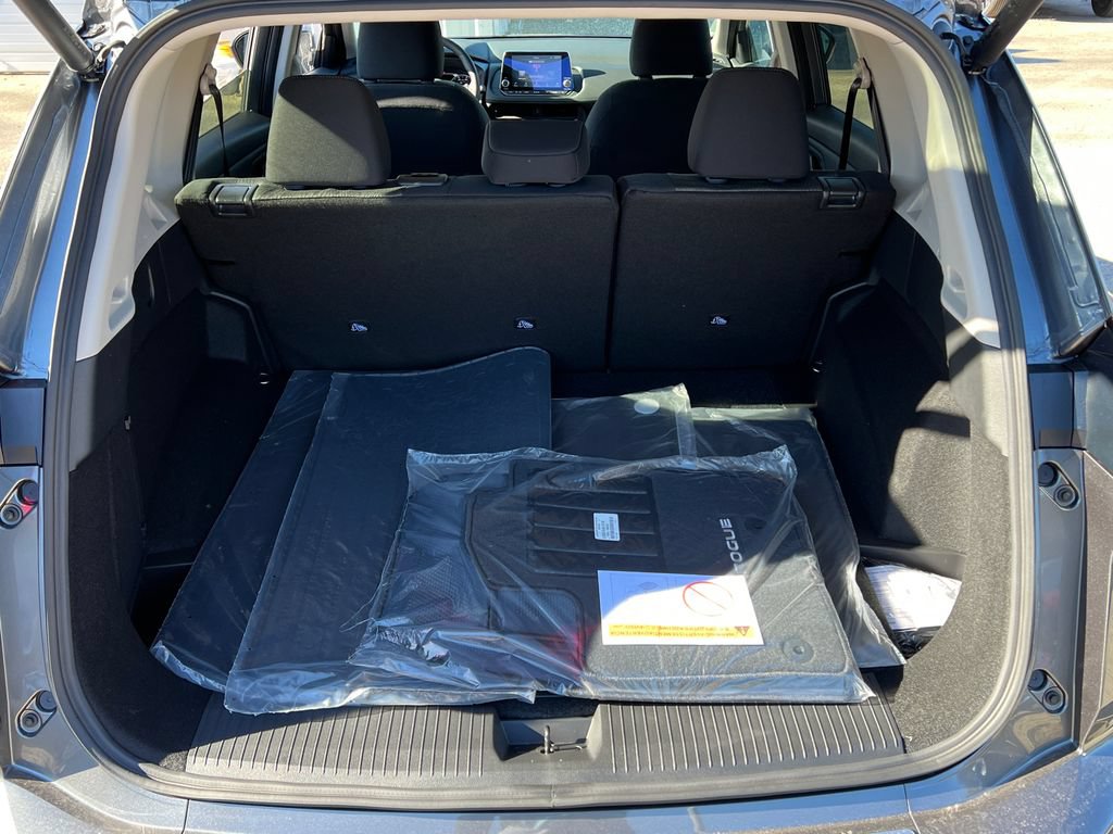 New 2026 Nissan Rogue SV w/ Cold Weather Package AWD/4WD image 18