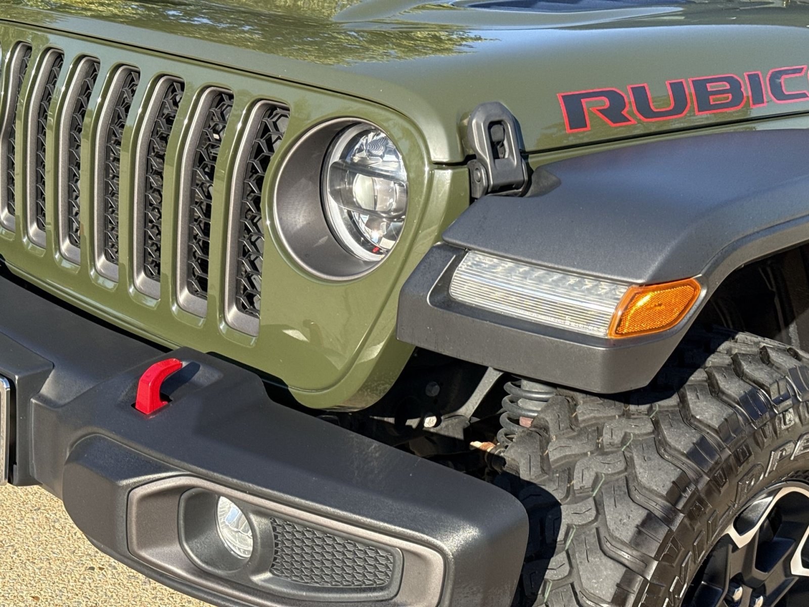 Used 2023 Jeep Gladiator Rubicon w/ LED Lighting Group AWD/4WD image 12