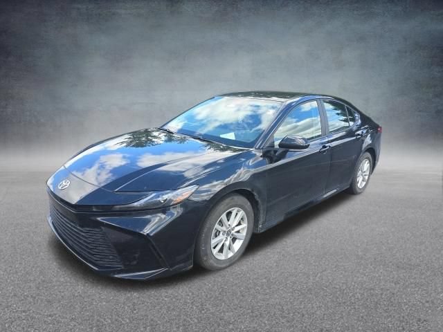 Used 2025 Toyota Camry LE FWD image 4