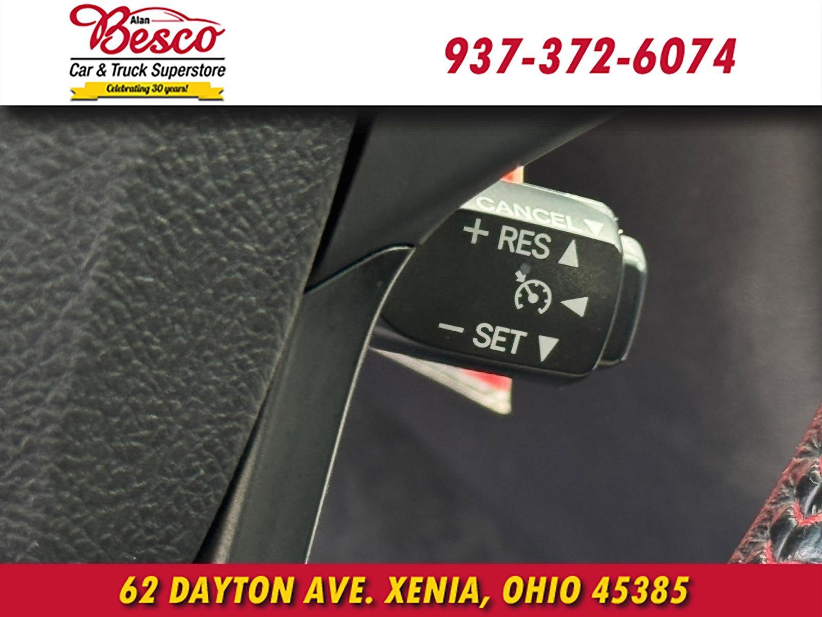 Used 2016 Toyota Camry SE image 12