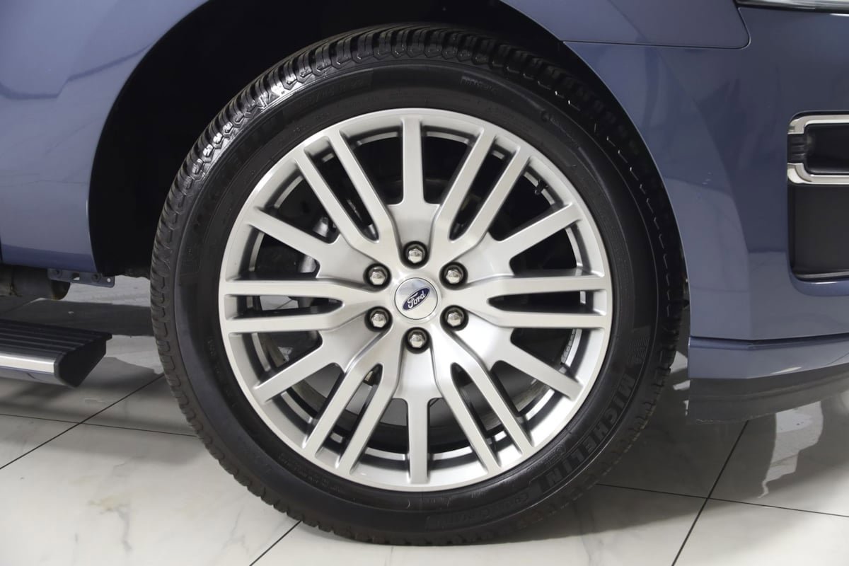 Used 2023 Ford Expedition Platinum AWD/4WD image 15