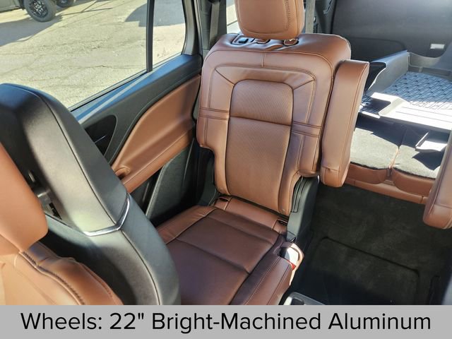 Certified 2025 Lincoln Aviator Reserve w/ Equipment Group 201A image 16