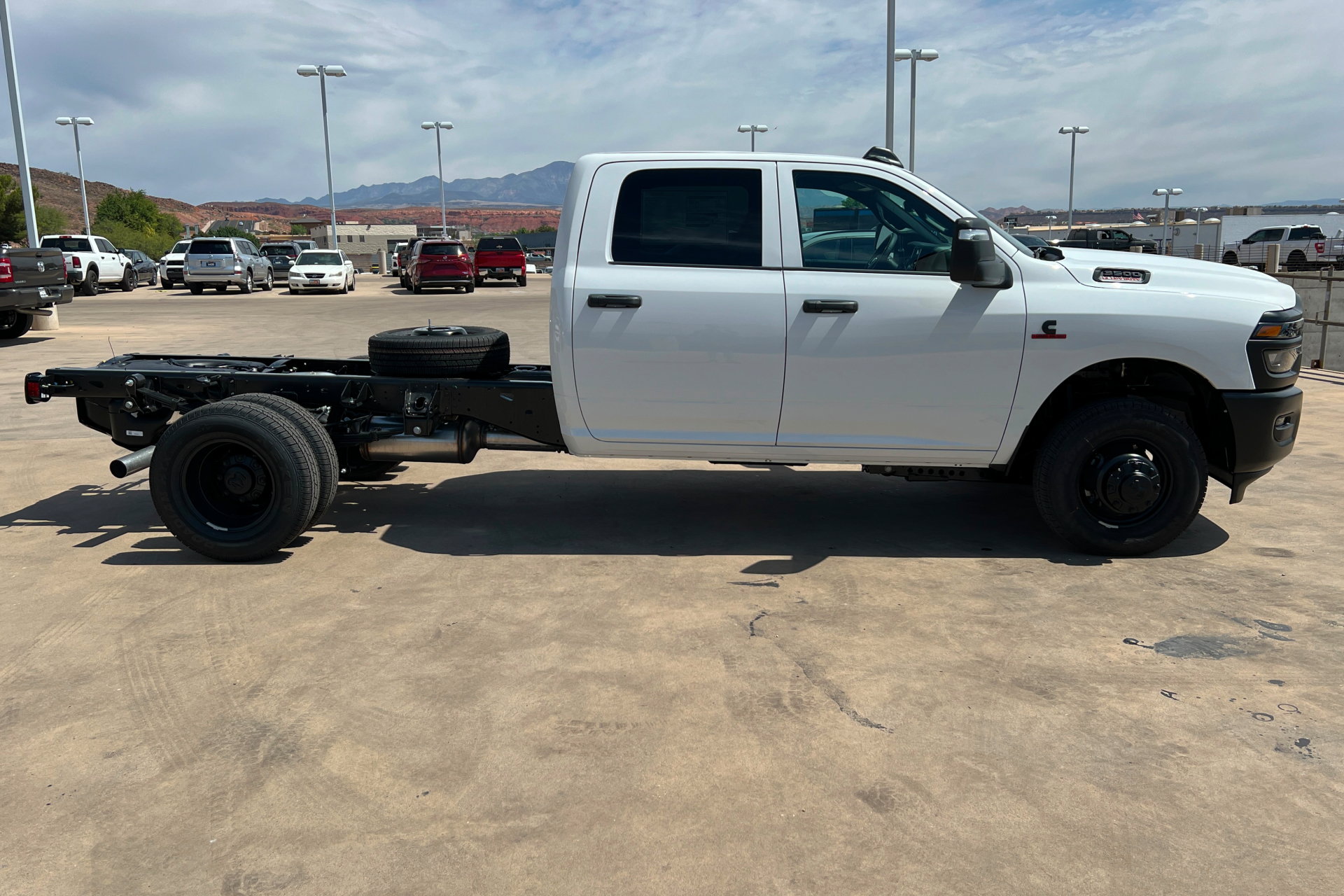 New 2026 RAM 3500 Tradesman AWD/4WD image 6