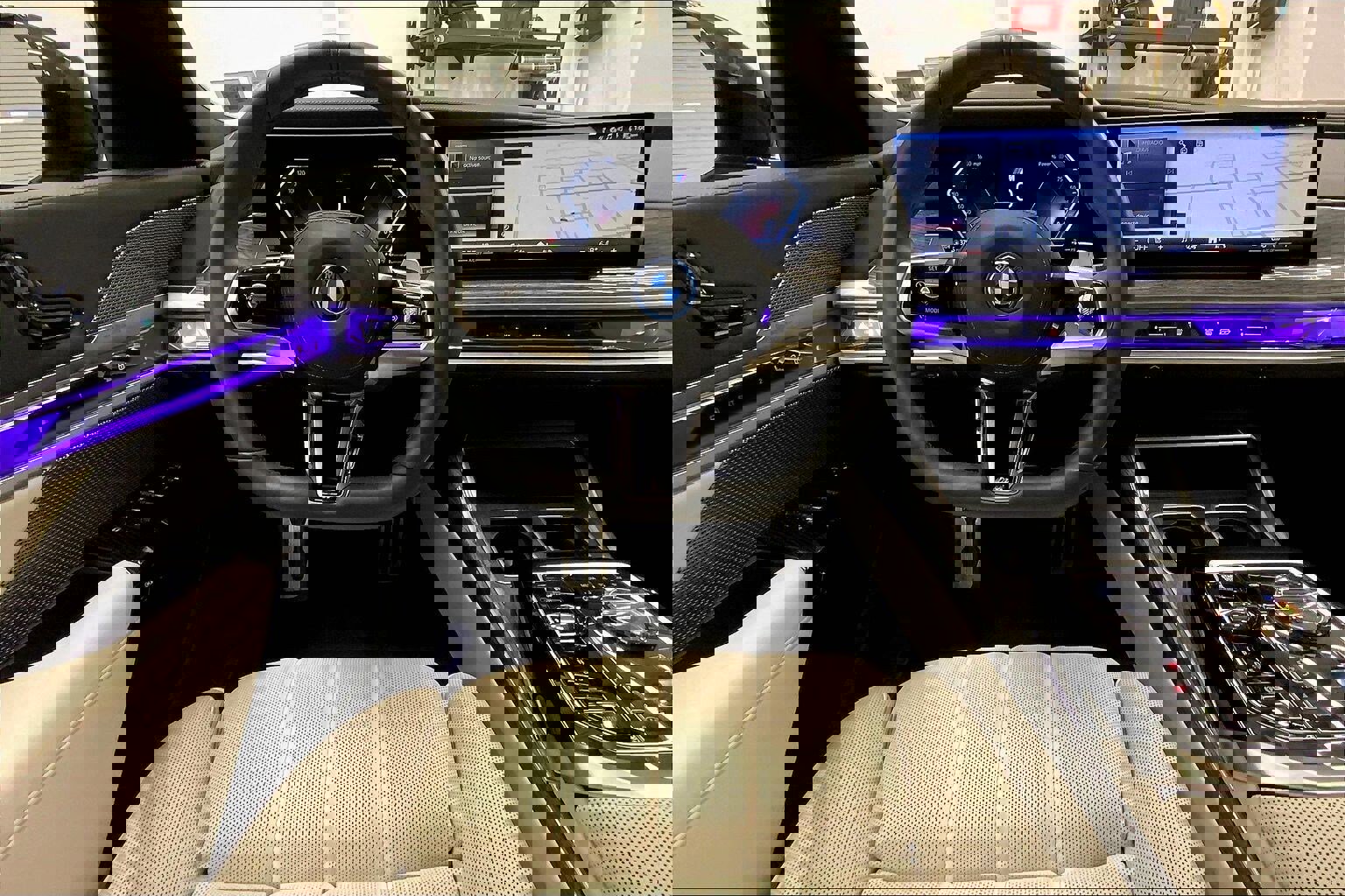 Certified 2024 BMW 750e xDrive w/ Executive Package image 4