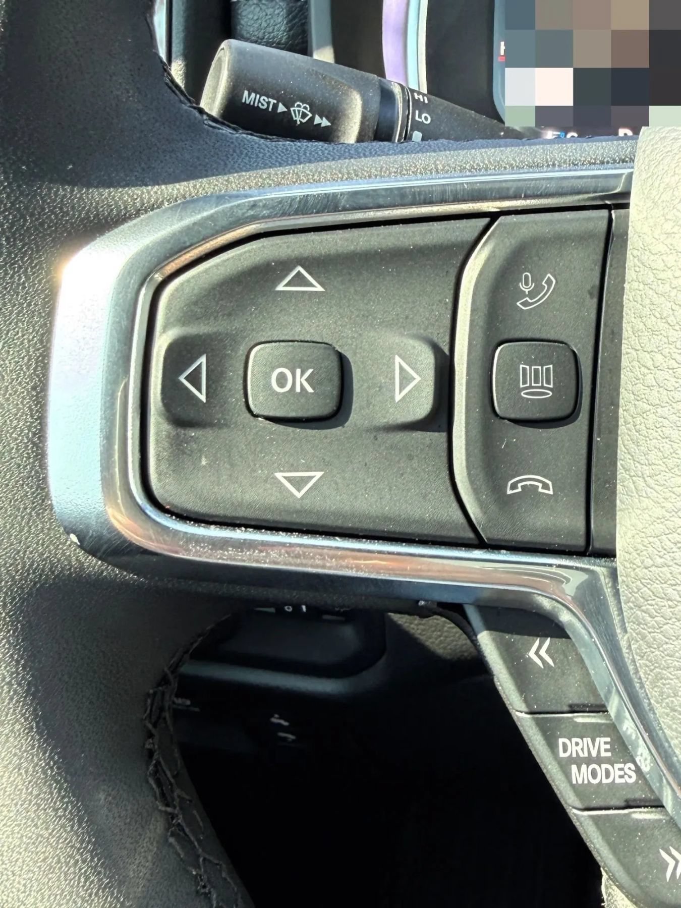 Used 2026 RAM 1500 Laramie AWD/4WD image 15