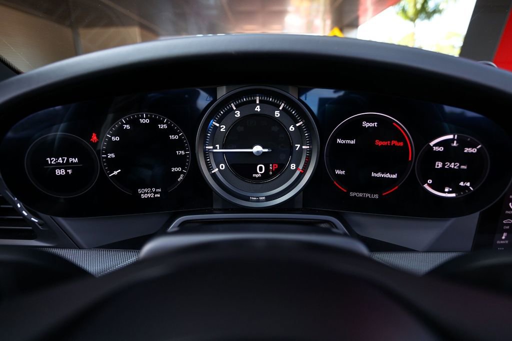 Used 2020 Porsche 911 Carrera 4S image 28