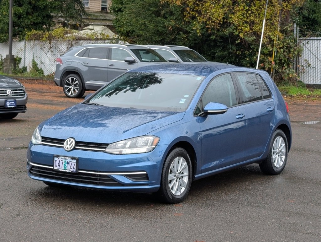 Used 2019 Volkswagen Golf S image 9