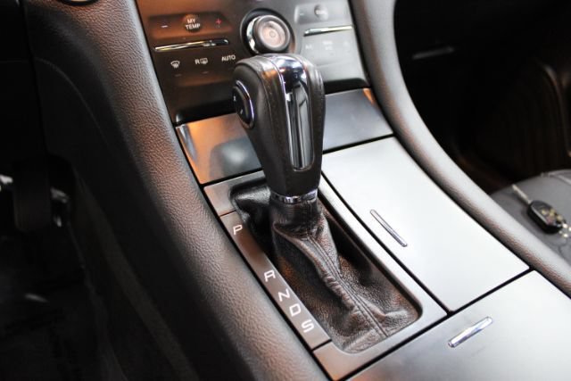 Used 2013 Ford Taurus SEL FWD image 14