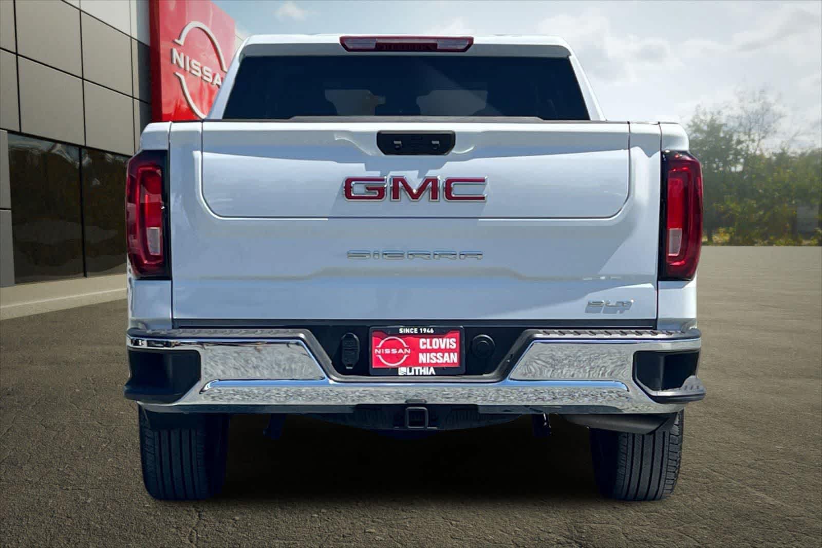 Used 2025 GMC Sierra 1500 SLT RWD image 8