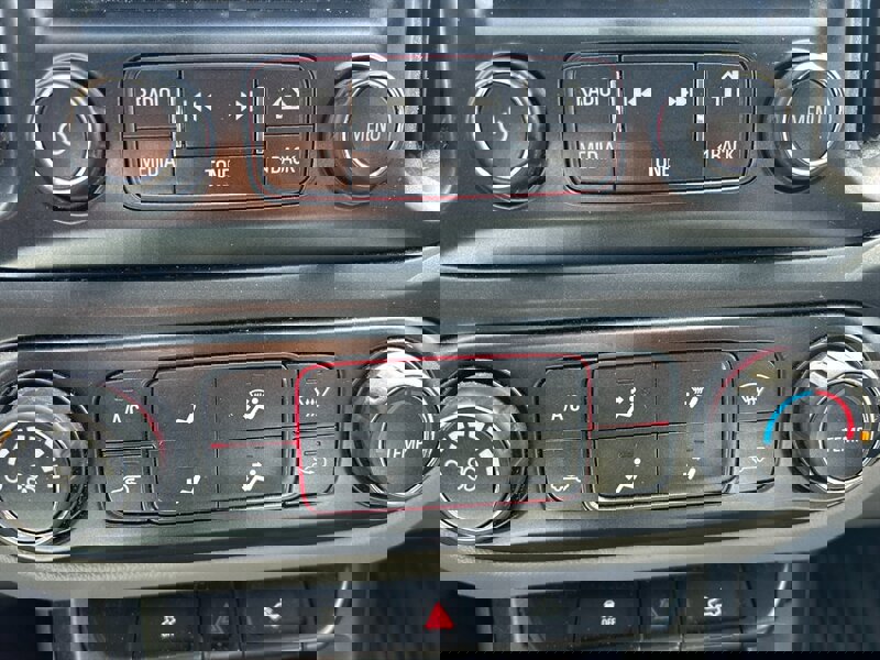 Used 2016 GMC Canyon SL image 12