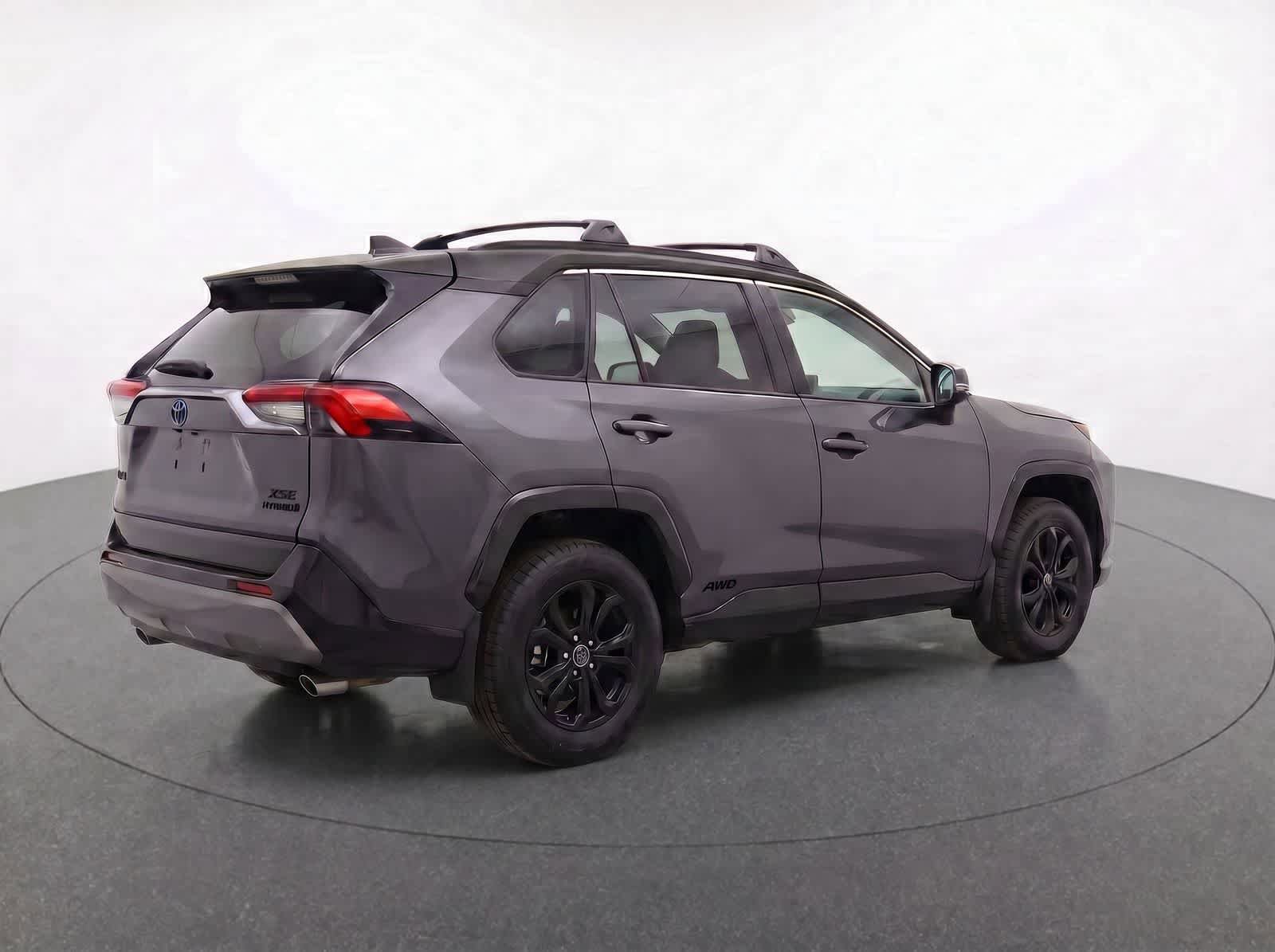 Used 2024 Toyota RAV4 XSE w/ Advanced Technology Package AWD/4WD image 4