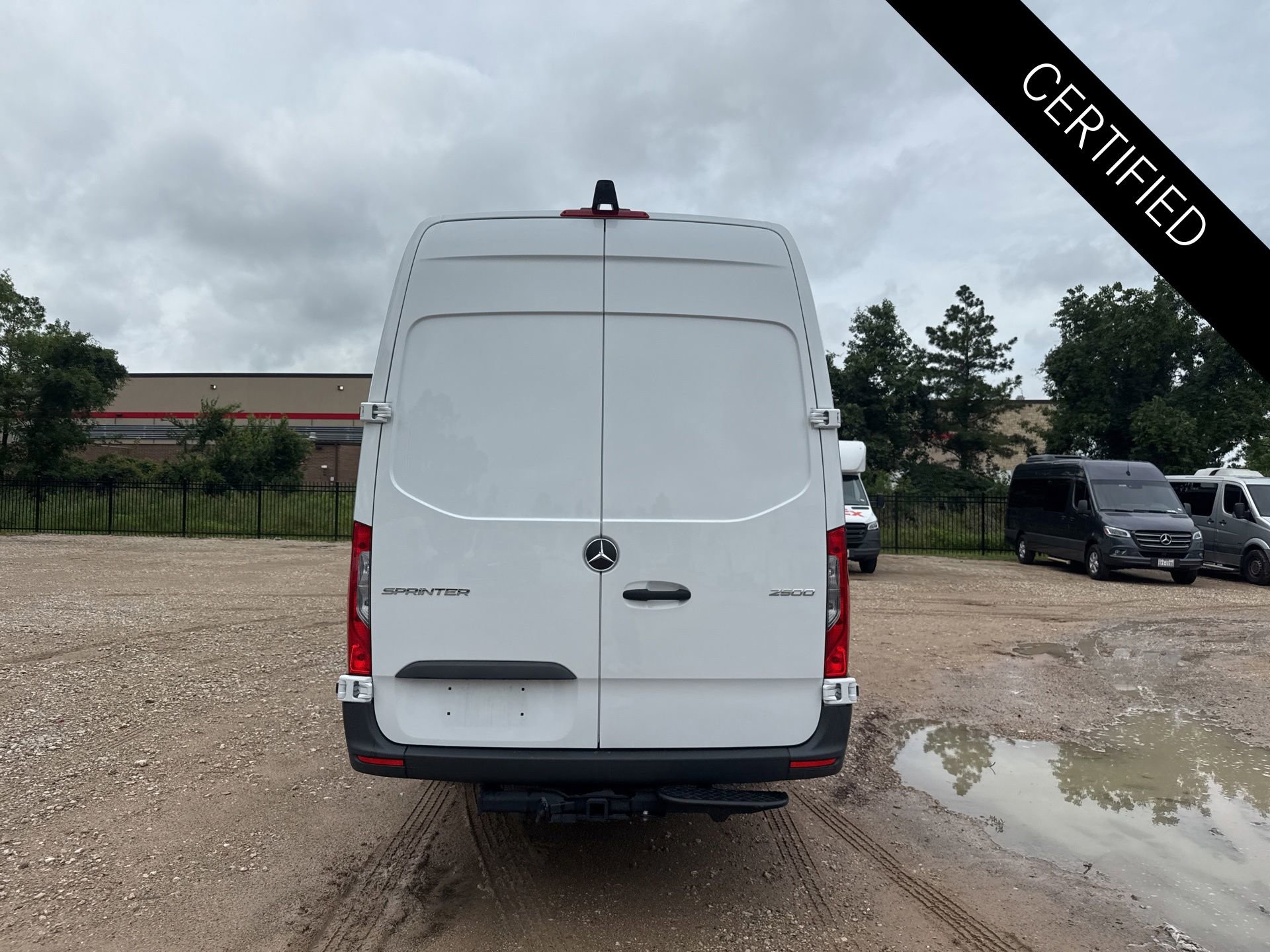 Used 2025 Mercedes-Benz Sprinter 2500 image 5