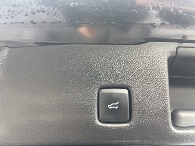 Used 2022 Ford Escape SEL image 13