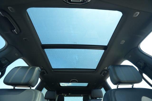 New 2026 Jeep Grand Wagoneer Summit AWD/4WD image 10