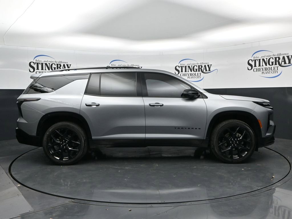 Used 2024 Chevrolet Traverse RS w/ LPO, Floor Liner Package FWD image 8