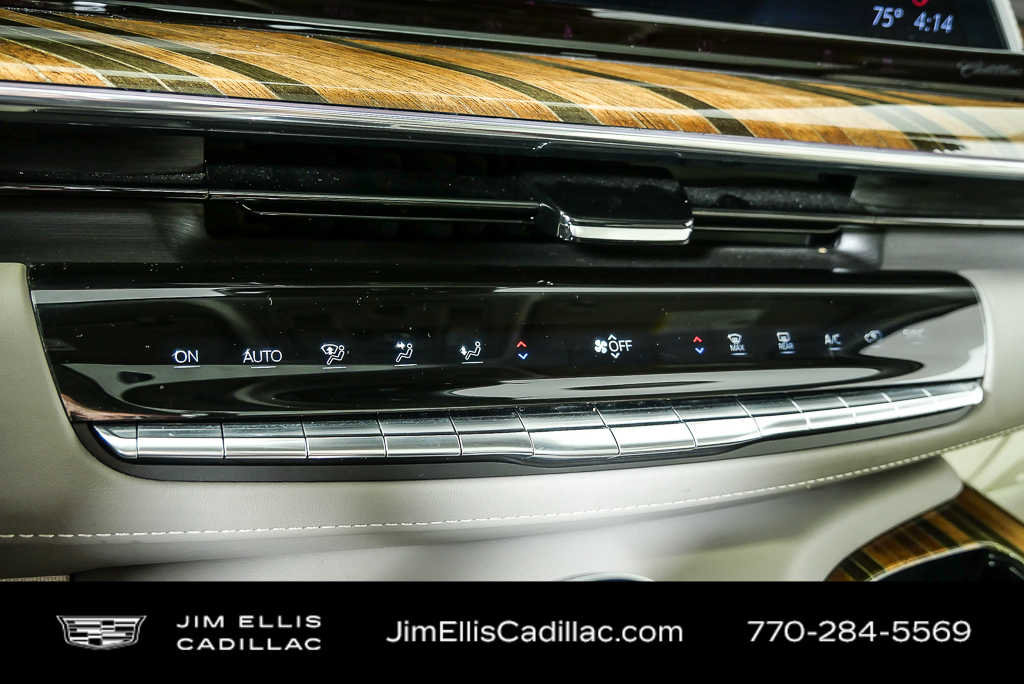 Used 2023 Cadillac Escalade Premium Luxury Platinum AWD/4WD image 16