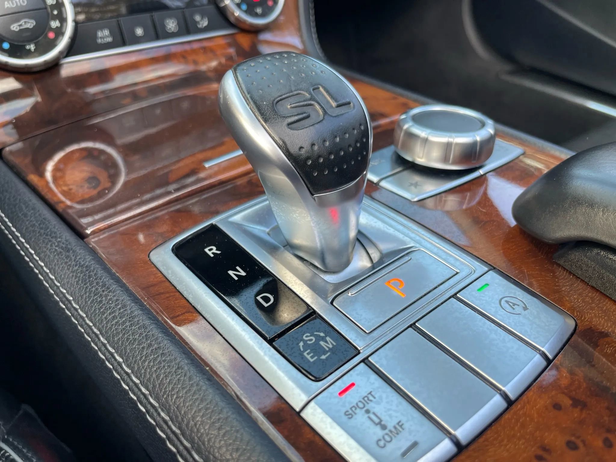 Used 2016 Mercedes-Benz SL 550 w/ Driver Assistance Package image 35