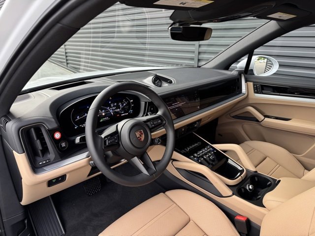 New 2026 Porsche Cayenne E-Hybrid image 4