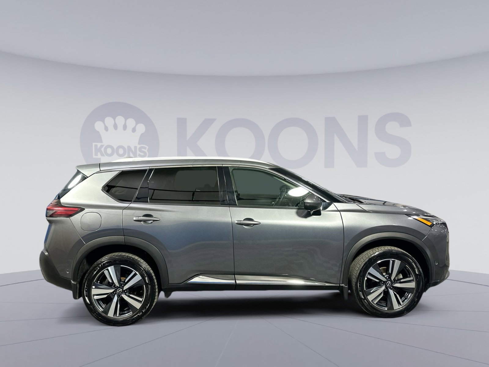 Used 2023 Nissan Rogue SL w/ SL Premium Package image 8