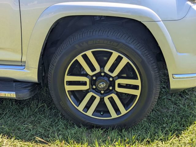 Used 2022 Toyota 4Runner Limited AWD/4WD image 11