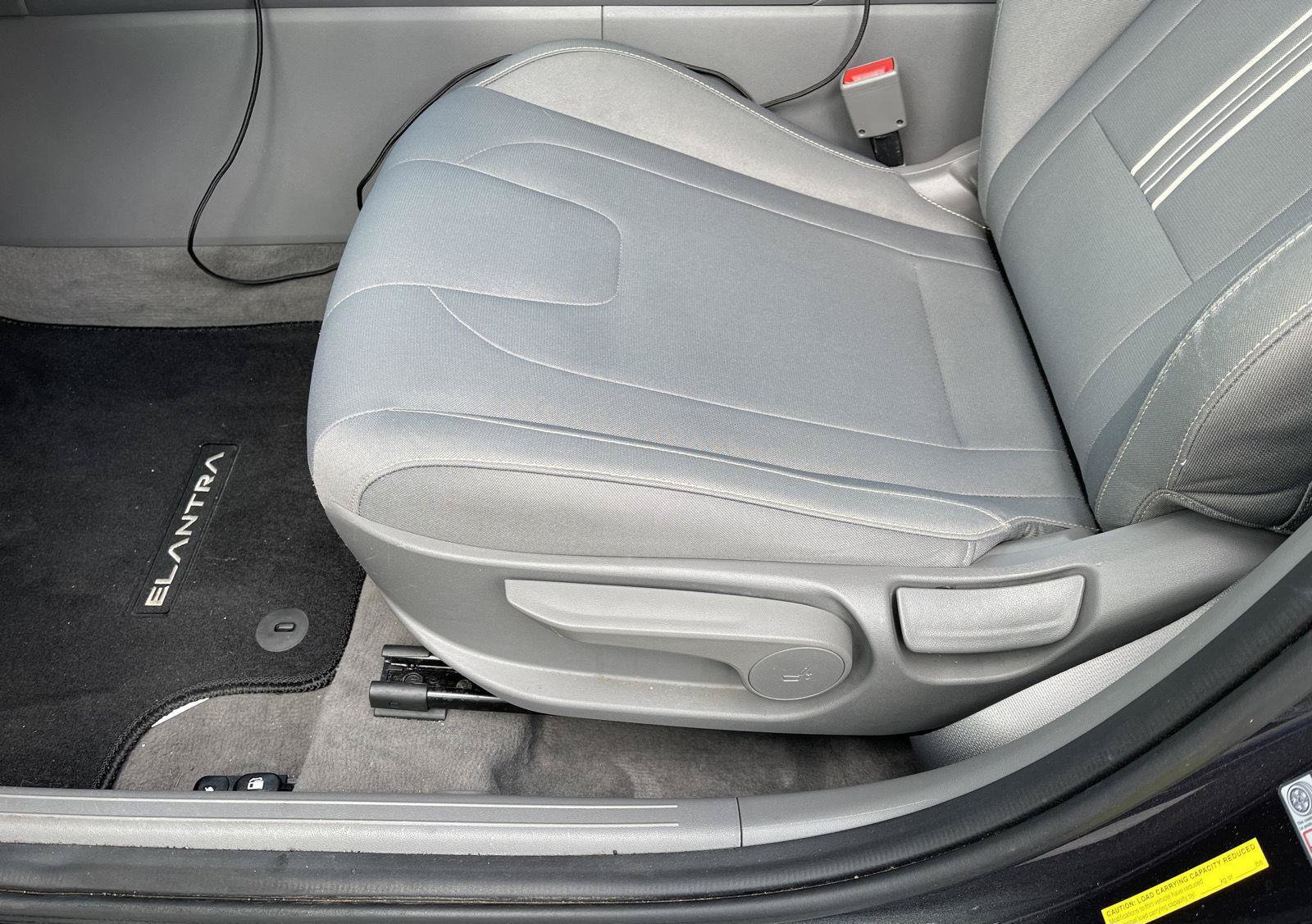 Used 2021 Hyundai Elantra SEL FWD image 3