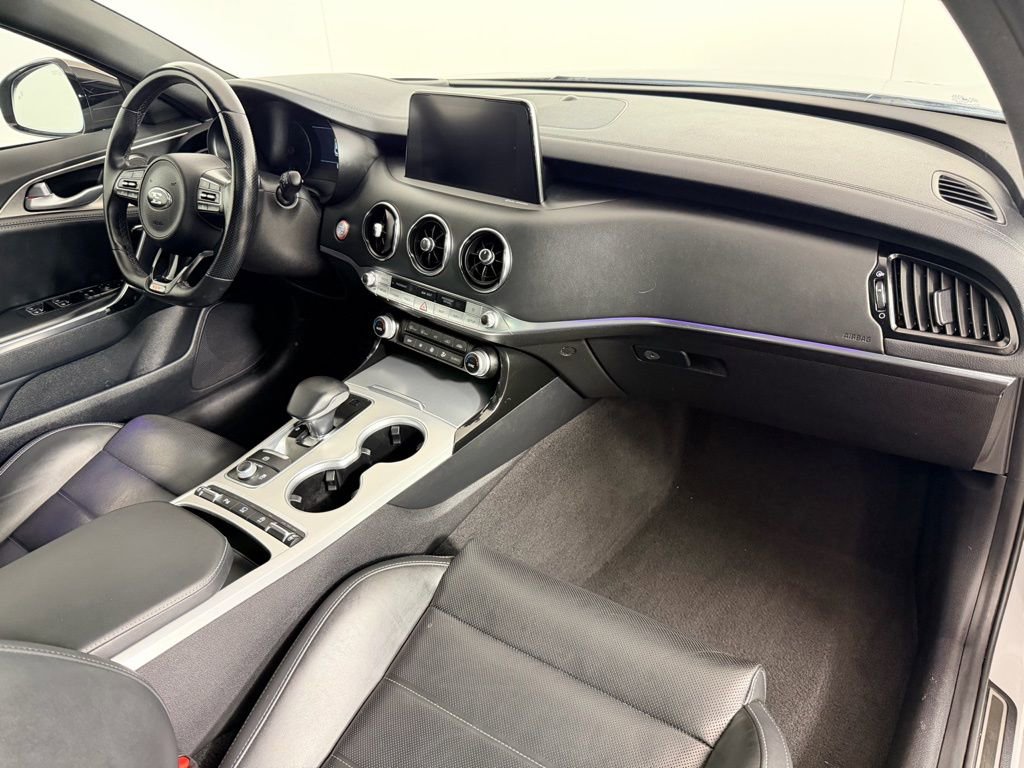 Used 2021 Kia Stinger GT2 image 29