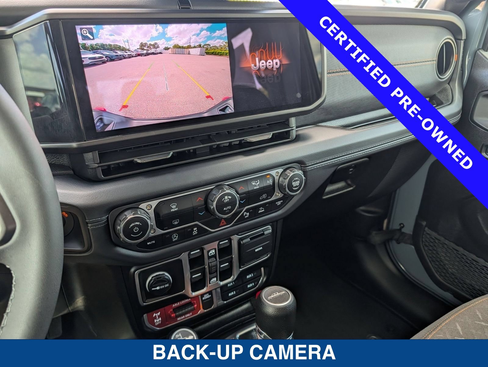 Used 2025 Jeep Gladiator Mojave w/ Safety Group AWD/4WD image 33