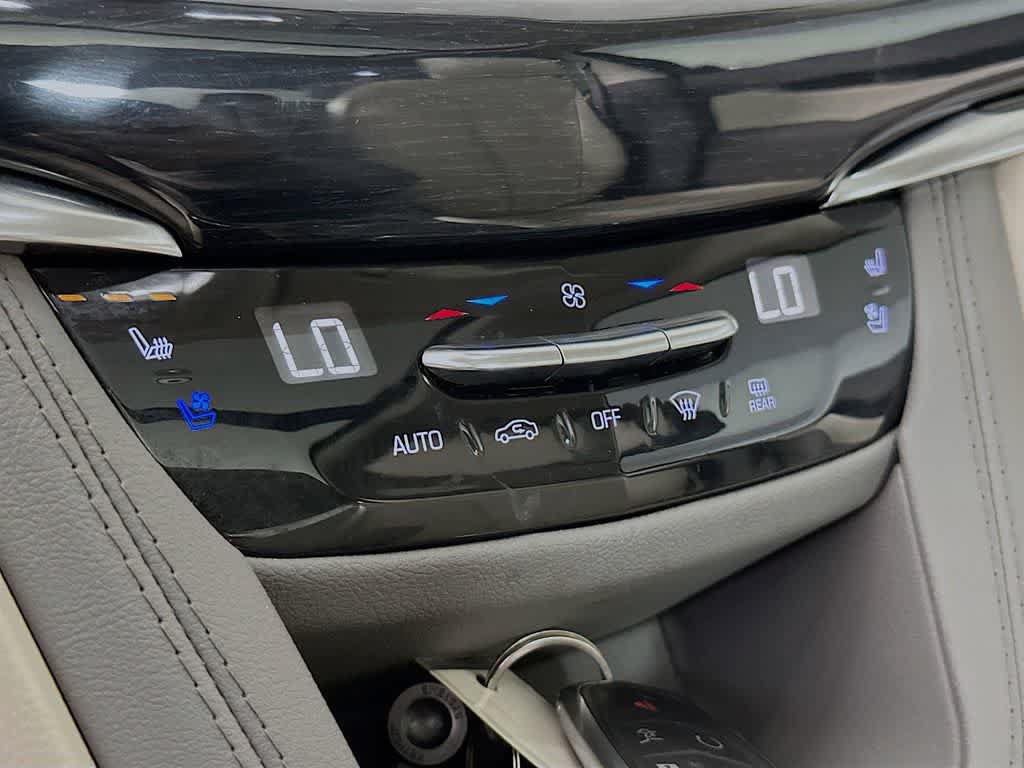 Used 2024 Cadillac XT6 Premium Luxury AWD/4WD image 18